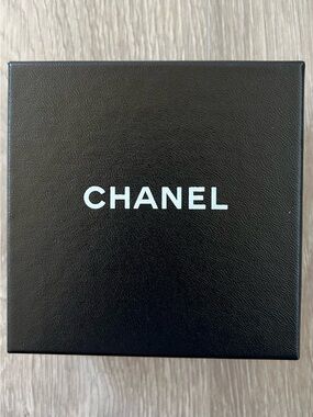 Chanel Box (BB406)
